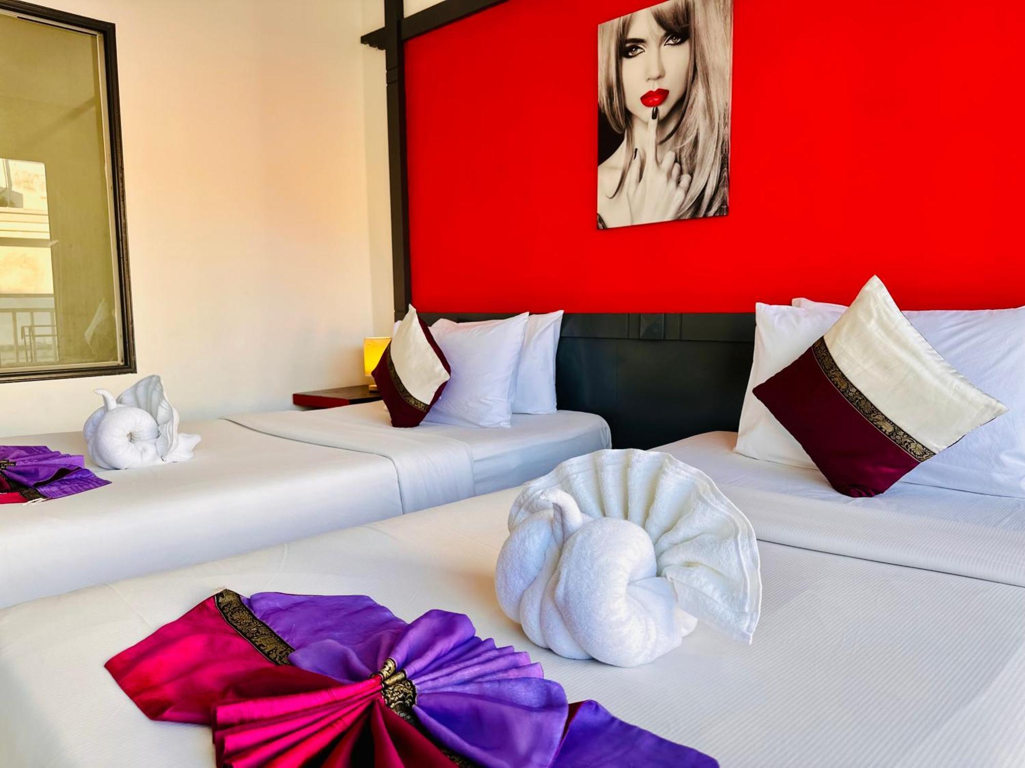 Hotel Baya Phuket Patong 외부 사진